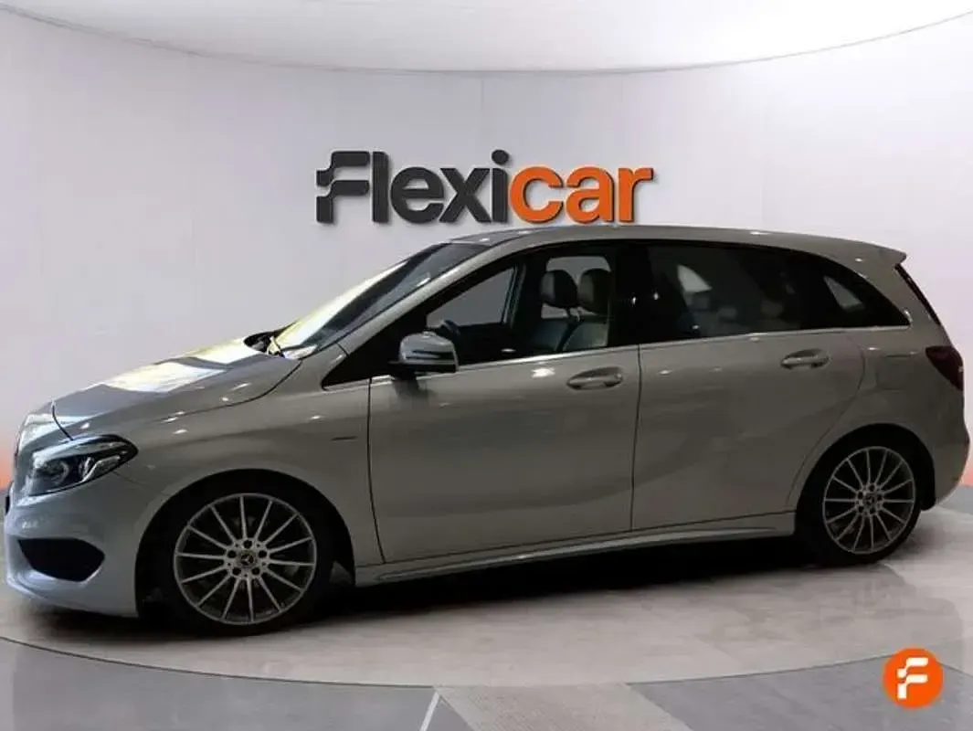 Usado Mercedes B200 136 CV (100 kW) 2019 Gris Utilitario