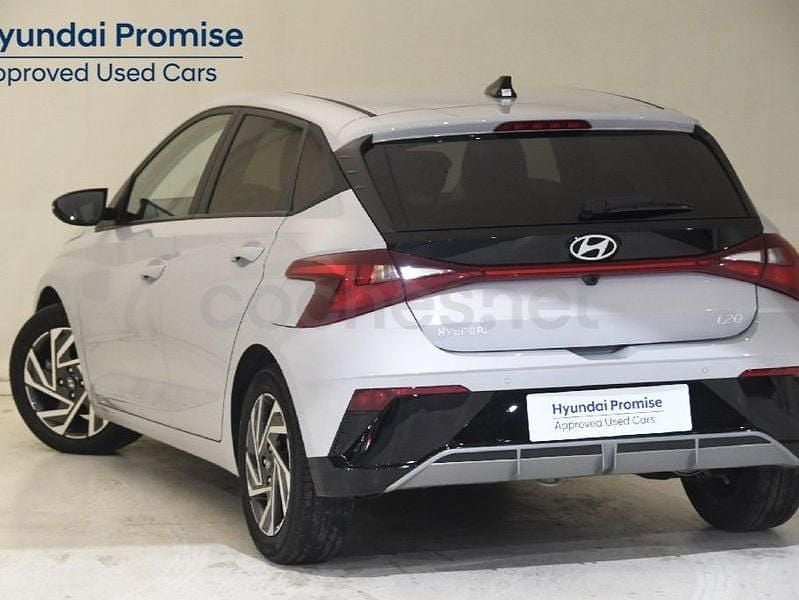 Usado Hyundai i20 100 CV (73 kW) 2025 Beige Utilitario