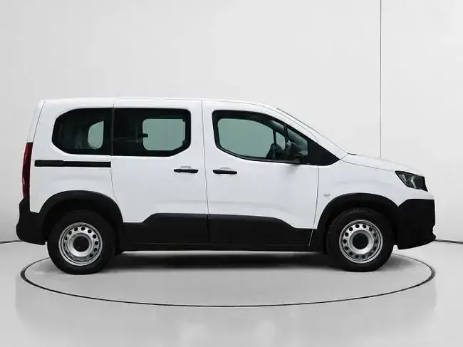 Usado Peugeot Rifter Business-Line 110 CV (80 kW) 2024 Blanco Monovolumen