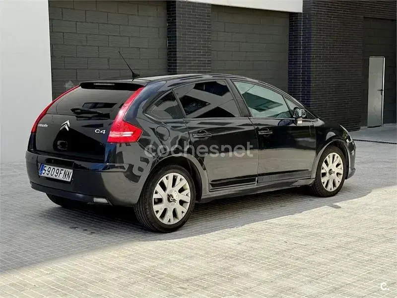 Usado Citroën C4 VTR Sport 110 CV (80 kW) 2008 Negro Berlina