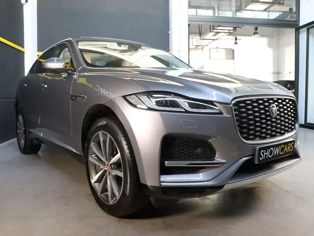 Usado Jaguar F-Pace R-Dynamic 204 CV (150 kW) 2023 Gris SUV