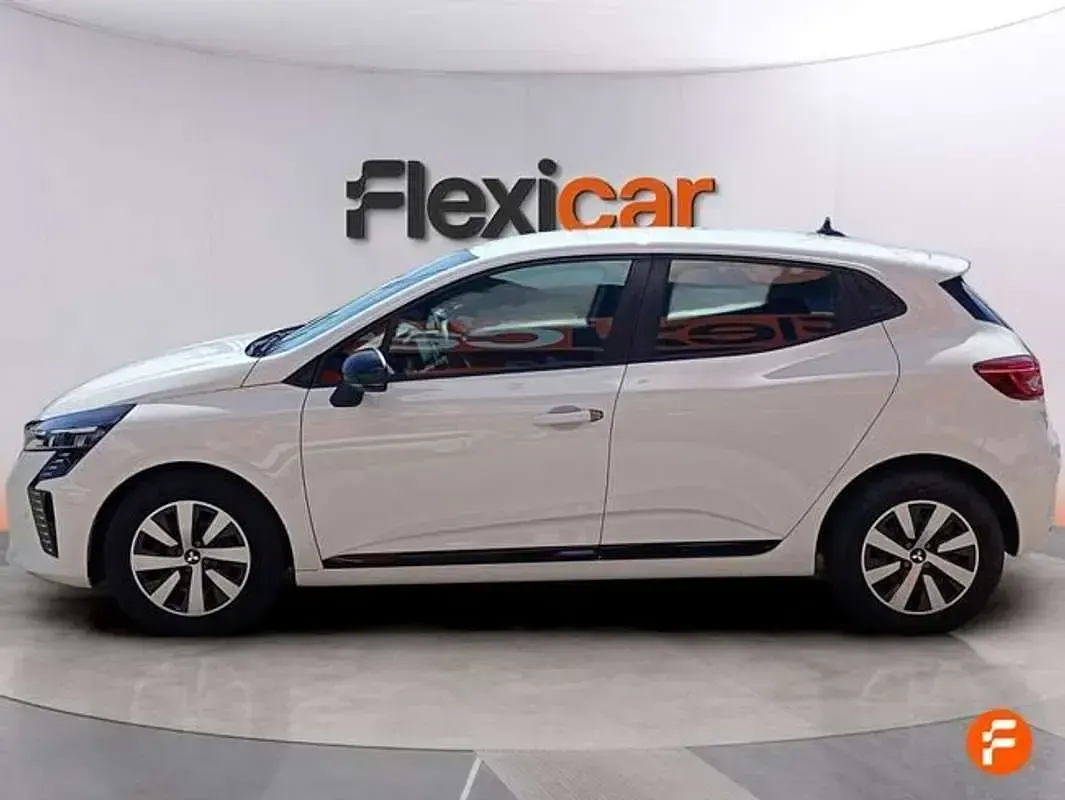 Usado Mitsubishi Colt Motion 91 CV (66 kW) 2025 Blanco Utilitario