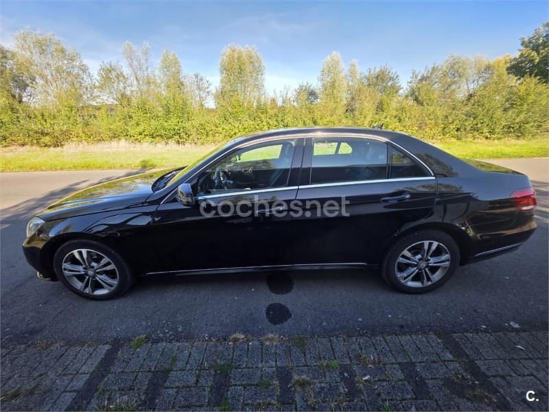 Usado Mercedes E200 136 CV (100 kW) 2015 Negro Berlina