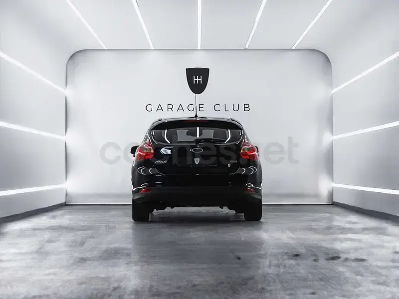 Usado Ford Focus 125 CV (91 kW) 2014 Negro Berlina