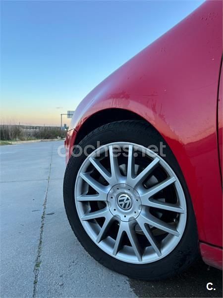 Usado VW Golf IV Sportline 140 CV (102 kW) 2004 Rojo Berlina
