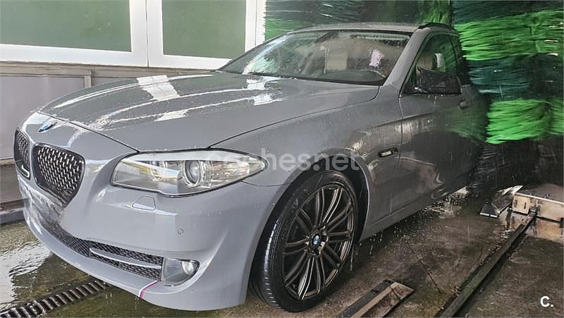 Gris / plata Usado 2012 BMW 520 Familiar | 6900 € (Precio justo) - Imagen 1/4
