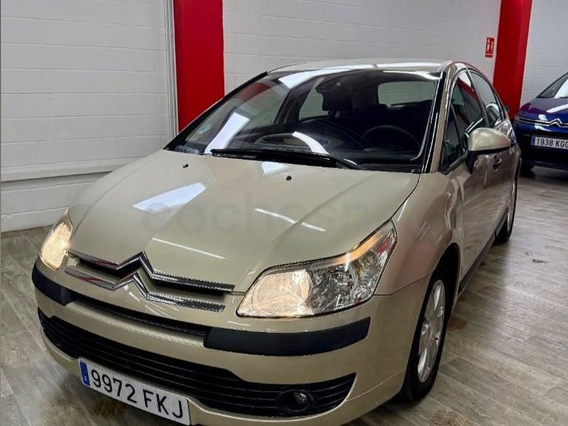 Usado Citroën C4 110 HP (80 kW) 2007 Bege Sedan