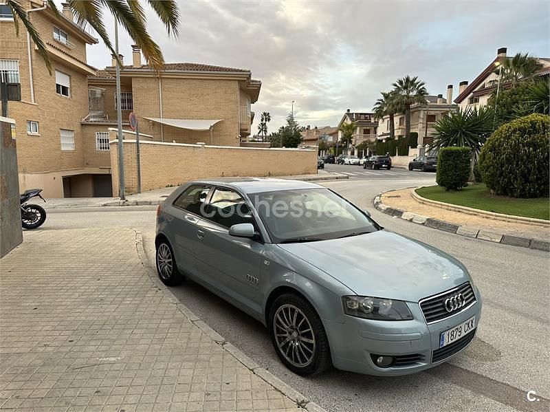 Usado Audi A3 Ambition 140 CV (102 kW) 2003 Azul Utilitario