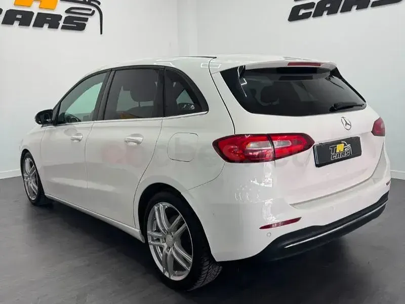 Usado Mercedes B200 150 CV (110 kW) 2021 Blanco Utilitario