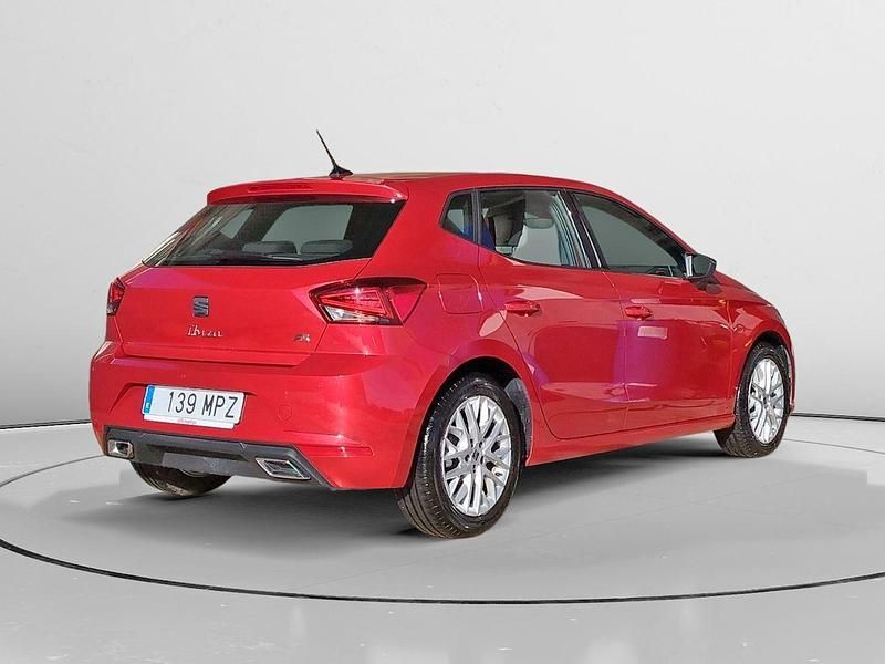 Usado Seat Ibiza FR 115 CV (84 kW) 2024 Rojo Utilitario