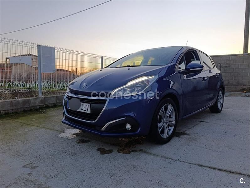 Usado Peugeot 208 Active 75 CV (55 kW) 2016 Azul Utilitario