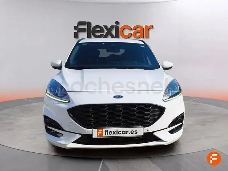 Usado Ford Kuga ST-Line 190 CV (139 kW) 2022 Blanco SUV
