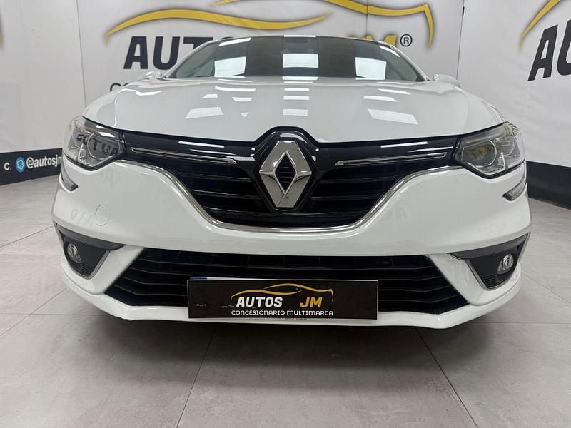 Usado Renault Mégane IV Business 115 CV (84 kW) 2020 Blanco Berlina