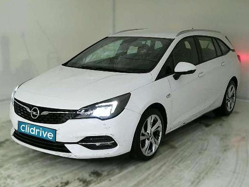 Usado Opel Astra GS Line 105 CV (77 kW) 2020 Blanco Familiar