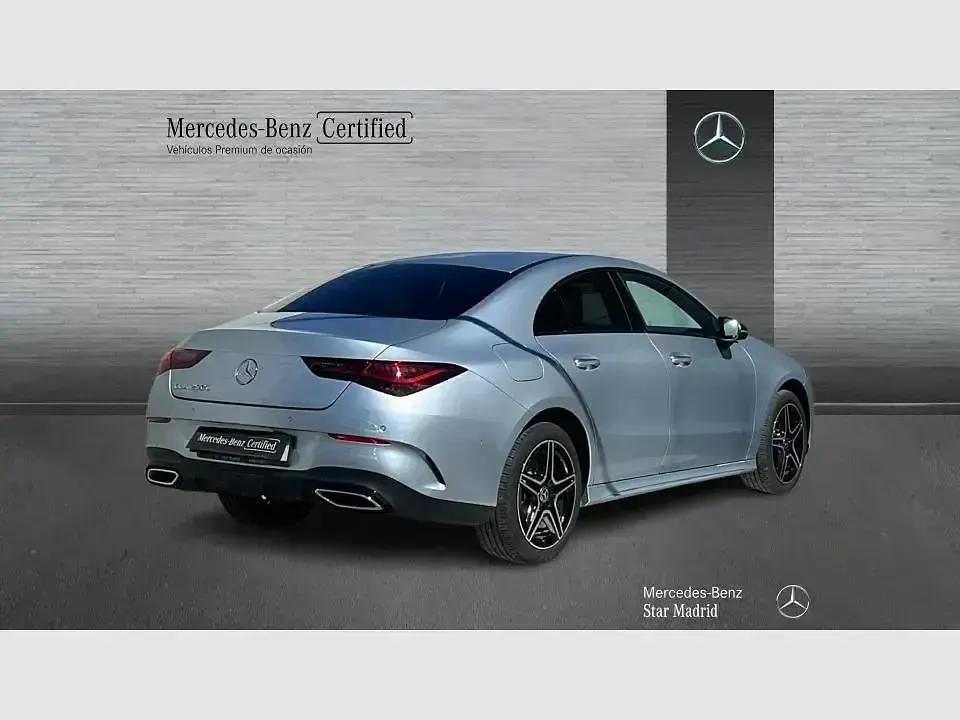 Usado Mercedes CLA250e 218 CV (160 kW) 2025 Gris Berlina