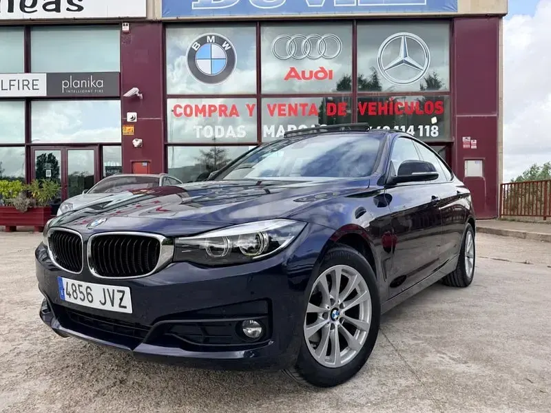 Usado BMW 318 150 CV (110 kW) 2017 Azul Berlina