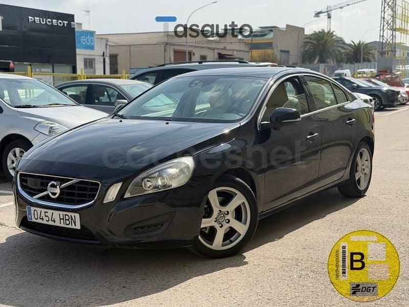 Usado Volvo S60 Summum 163 CV (119 kW) 2011 Negro Berlina
