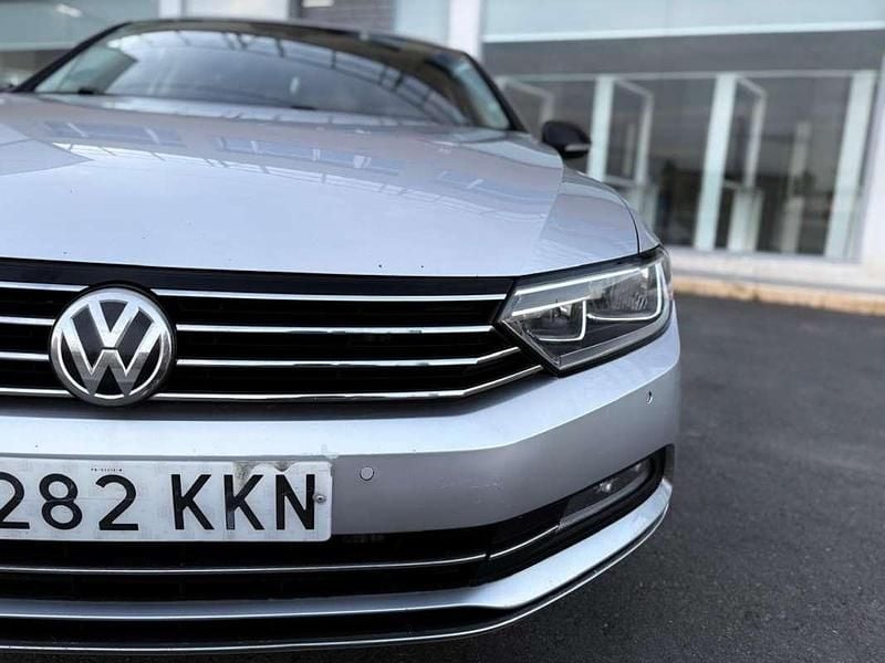 Usado VW Passat Sportline 150 CV (110 kW) 2015 Gris Berlina