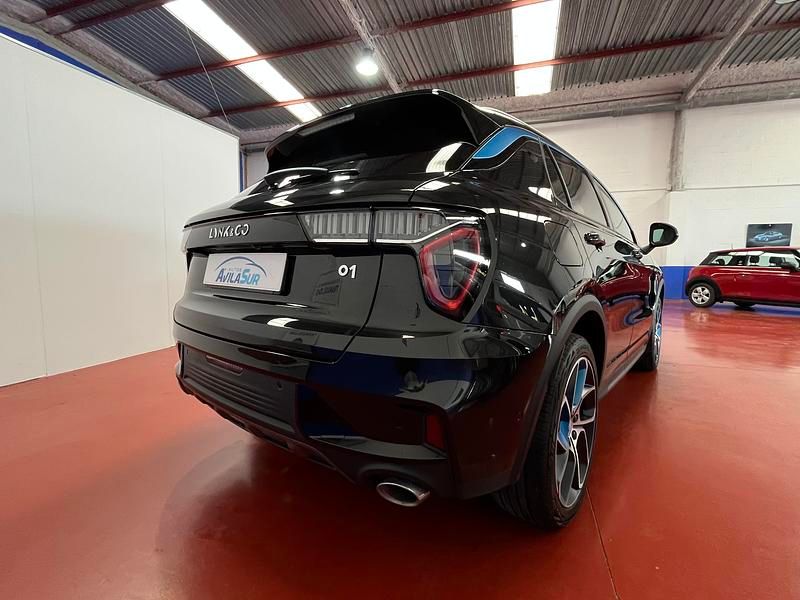 Usado Lynk & Co 01 262 CV (192 kW) 2022 Negro SUV