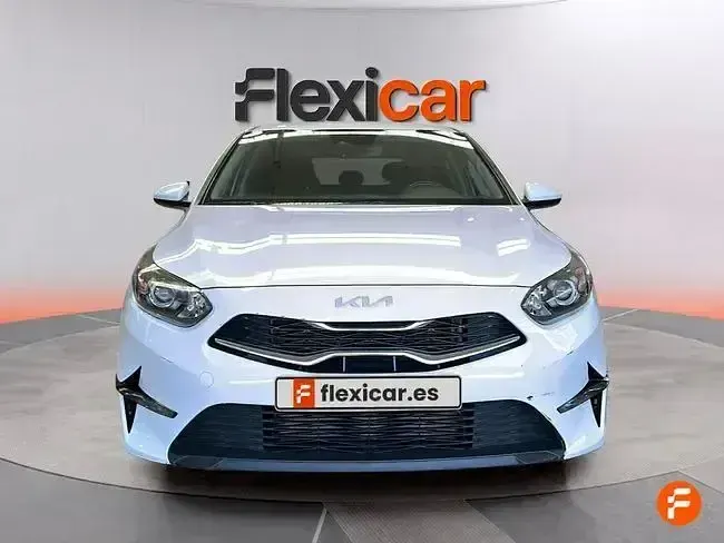 Usado Kia Ceed 136 CV (100 kW) 2023 Blanco Utilitario