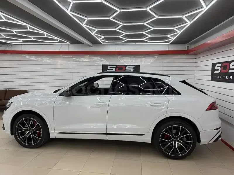 Usado Audi SQ8 Sport 507 CV (372 kW) 2020 Blanco SUV