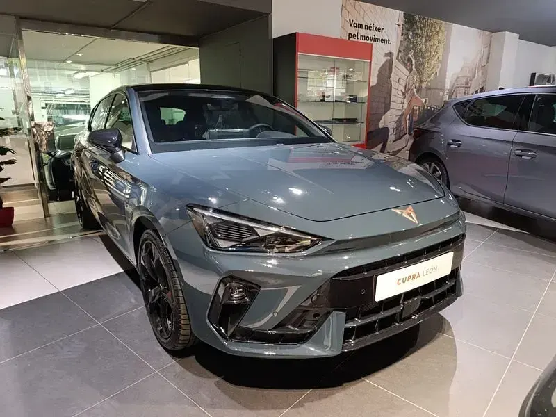 Nuevo Cupra Leon 150 CV (110 kW) 2026 Azul Familiar