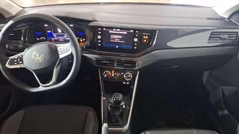 Usado VW Polo 95 CV (69 kW) 2025 Rojo Utilitario