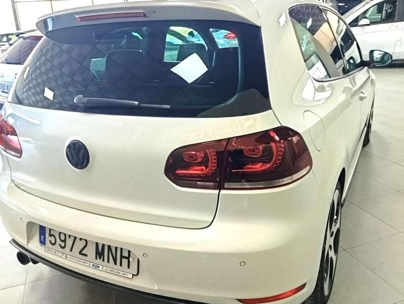 Usado VW Golf VI GTI 211 CV (155 kW) 2011 Blanco Utilitario
