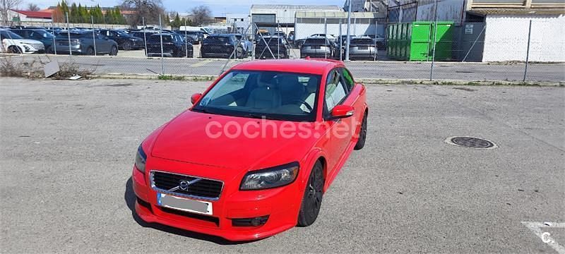 Usado Volvo C30 Summum 220 CV (161 kW) 2006 Rojo Utilitario