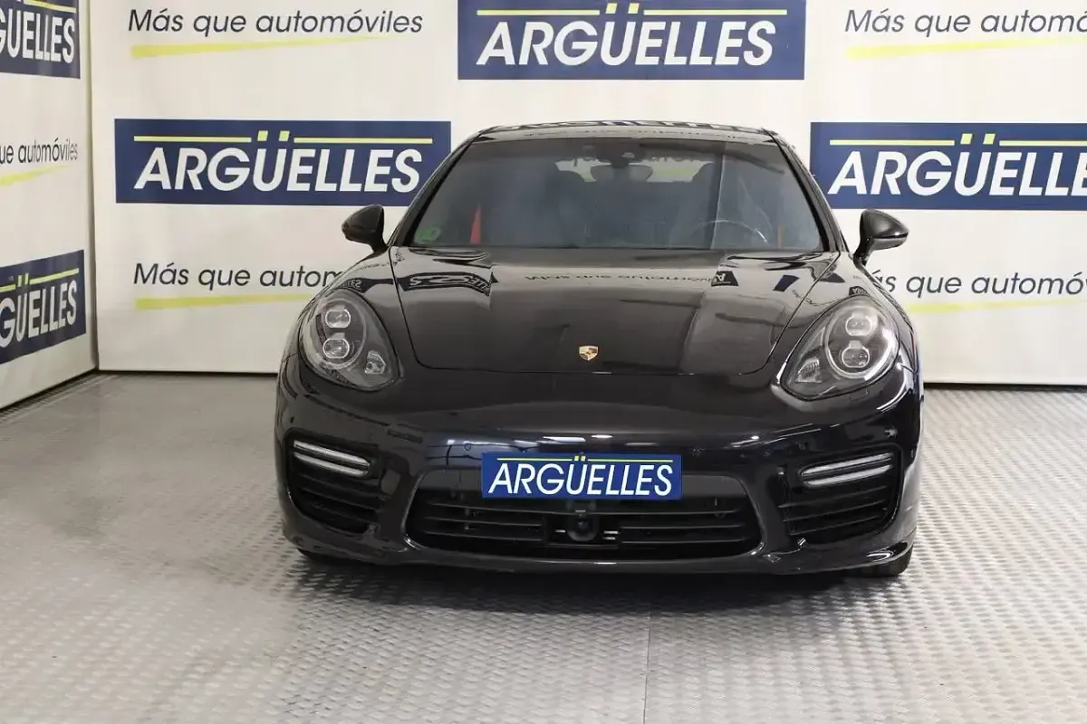 Usado Porsche Panamera GTS 441 CV (324 kW) 2014 Negro Berlina