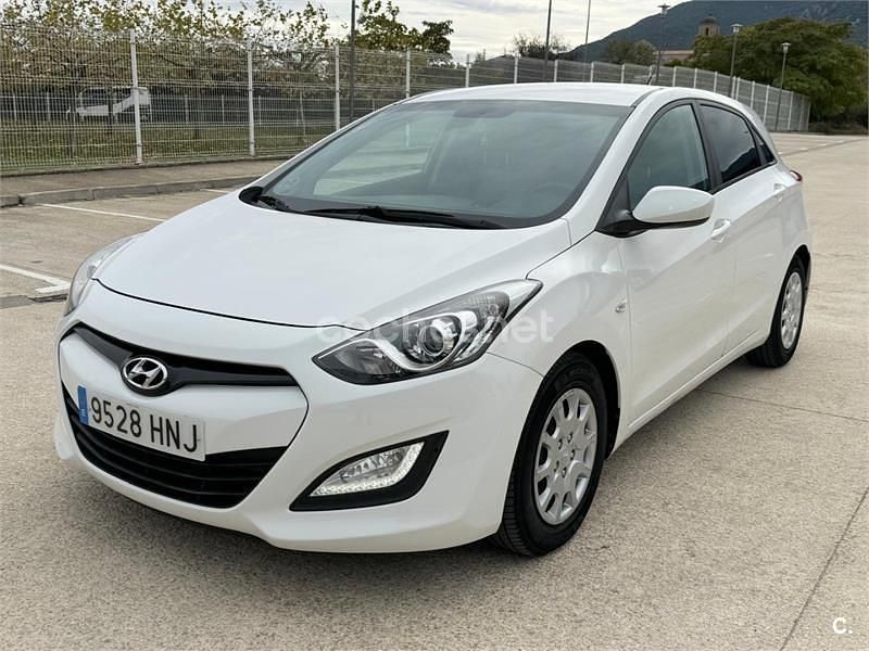 Blanco Usado 2013 Hyundai i30 Base Berlina | 5200 € (Precio justo) - Imagen 1/4