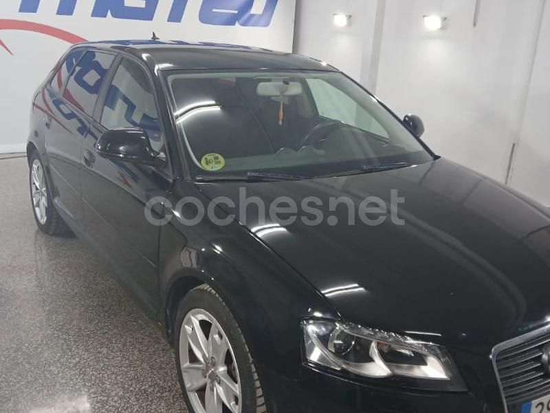 Usado Audi A3 Attraction 140 CV (102 kW) 2009 Negro Utilitario