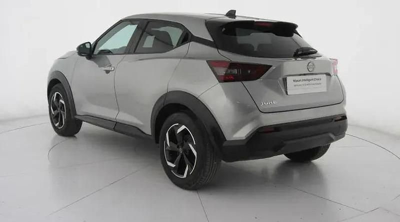 Usado Nissan Juke N-Connecta 114 CV (83 kW) 2025 Plata diamante SUV