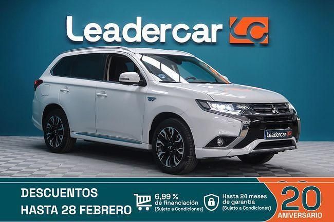Usado Mitsubishi Outlander P-HEV 203 CV (149 kW) 2016 Blanco SUV