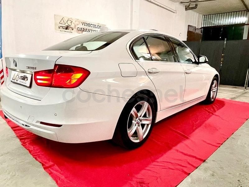Usado BMW 328 Sport Line 245 CV (180 kW) 2013 Blanco Berlina