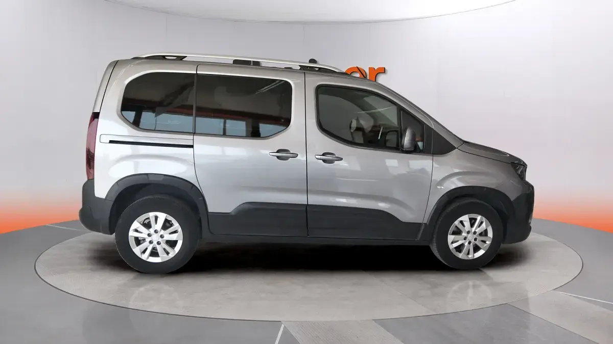 Usado Peugeot Rifter Active 131 CV (96 kW) 2020 Gris Monovolumen