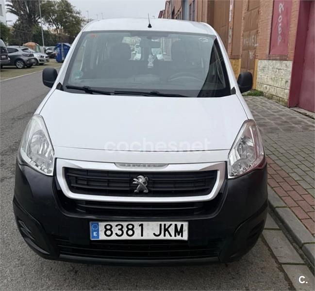 Usado Peugeot Partner Tepee 75 CV (55 kW) 2015 Blanco Monovolumen