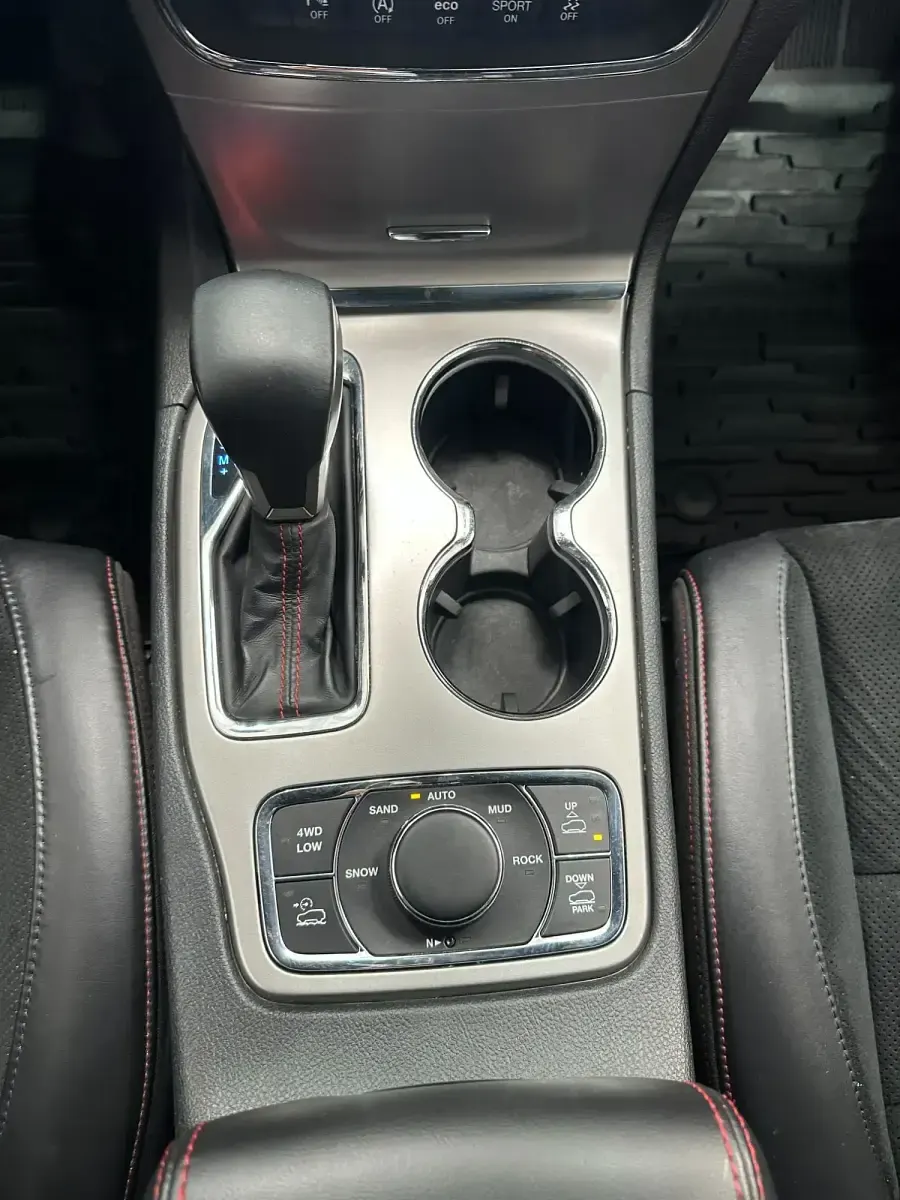 Usado Jeep Grand Cherokee Trailhawk 250 CV (183 kW) 2018 Gris SUV