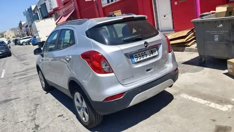 Usado Opel Mokka X Selective 140 CV (102 kW) 2017 Gris / plata SUV