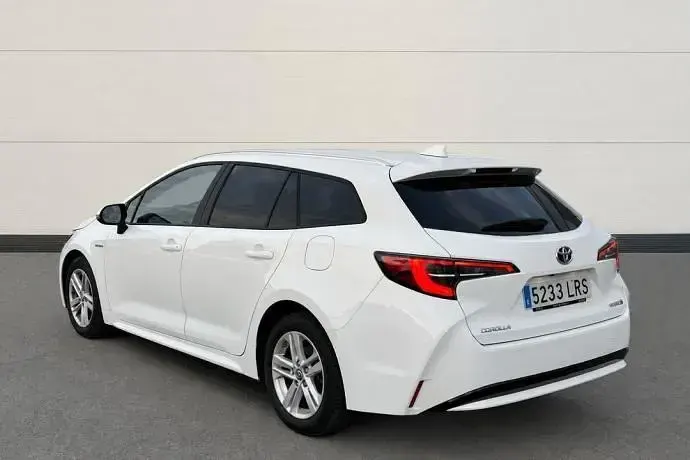 Usado Toyota Corolla Business Edition 122 CV (89 kW) 2021 Blanco Familiar