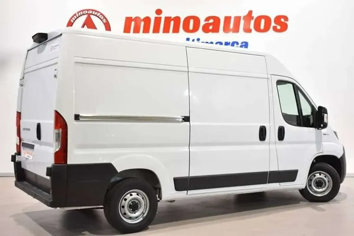 Usado Fiat Ducato 120 CV (88 kW) 2021 Blanco Van