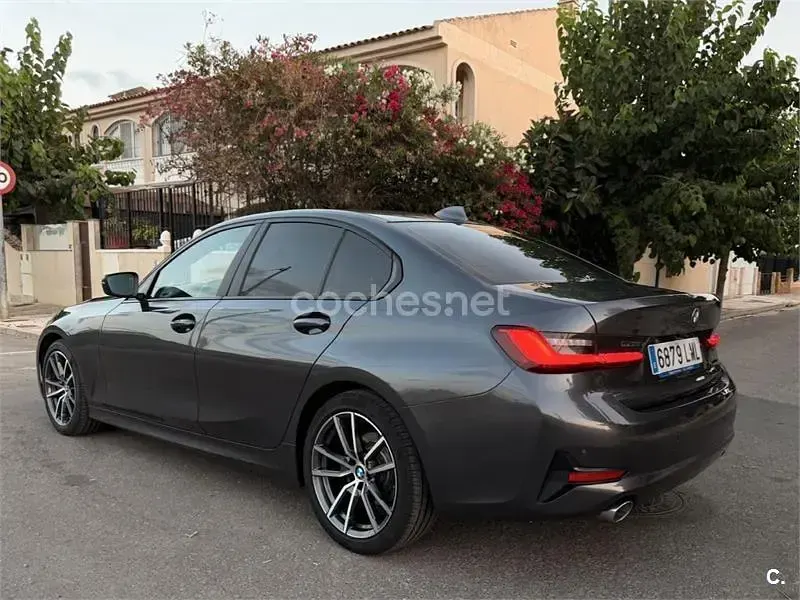 Usado BMW 318 150 CV (110 kW) 2021 Gris / plata Berlina