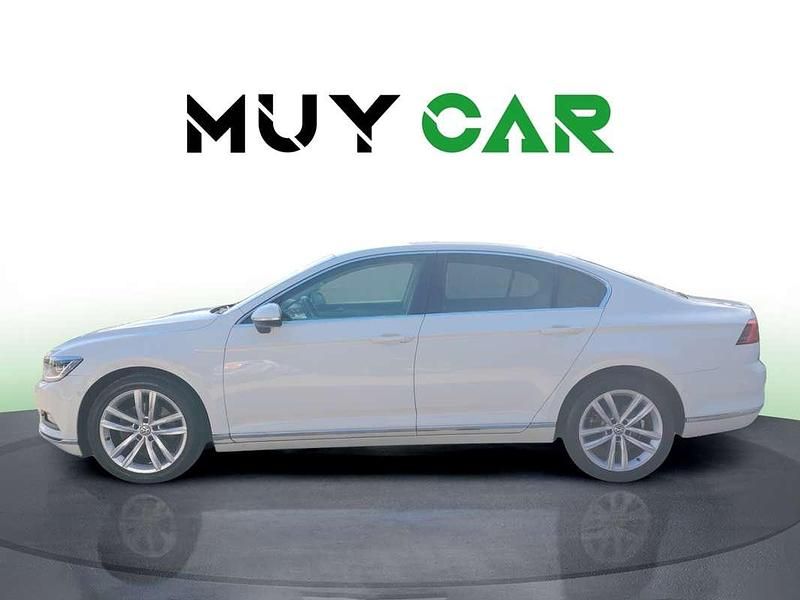 Używany VW Passat Sport 150 KM (110 kW) 2016 Biały Sedan/Limuzyna