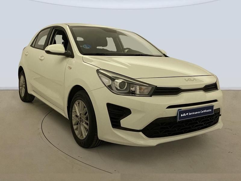 Usado Kia Rio 100 CV (73 kW) 2022 Blanco