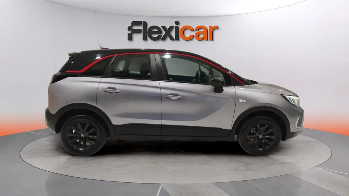 Usado Opel Crossland GS Line 110 CV (80 kW) 2021 Gris SUV