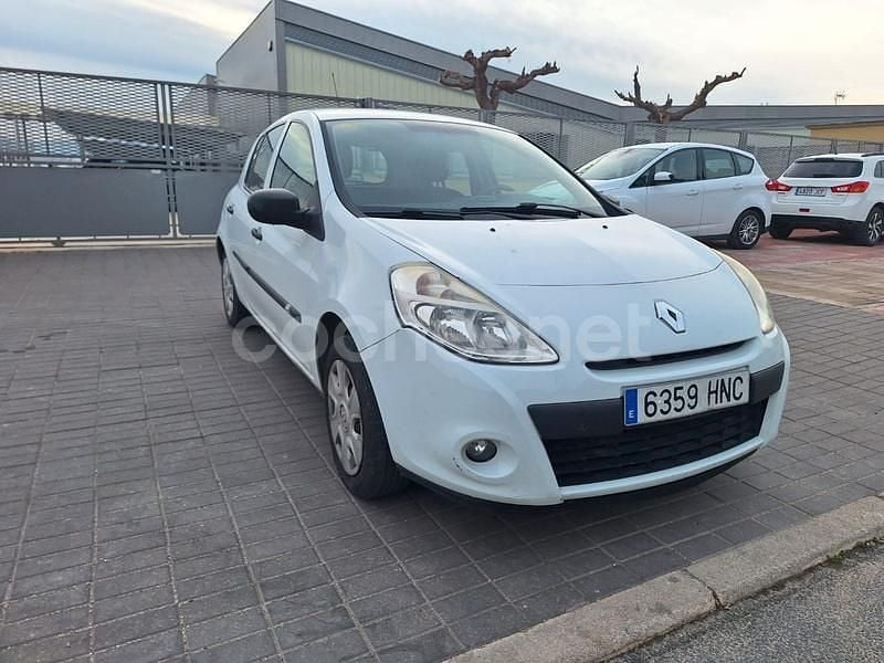 Blanco Usado 2012 Renault Clio IV Expression Berlina | 5200 € (Buen precio) - Imagen 1/4
