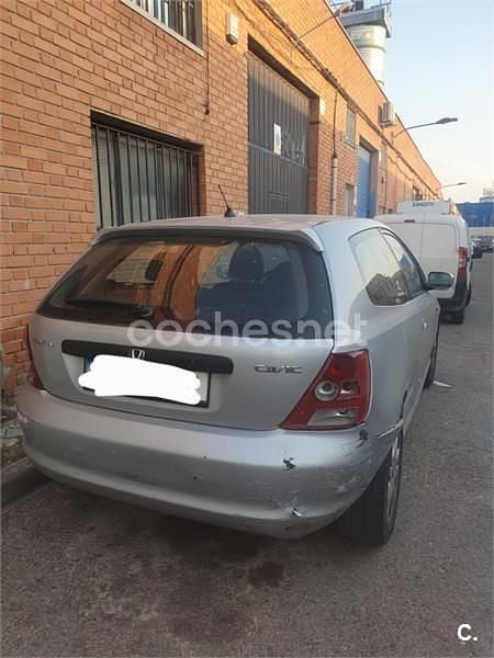 Usado Honda Civic LS 110 CV (80 kW) 2002 Gris / plata Berlina
