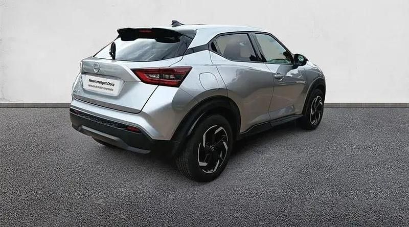 Usado Nissan Juke N-Connecta 114 CV (83 kW) 2024 Diamond silver (metalizado) SUV