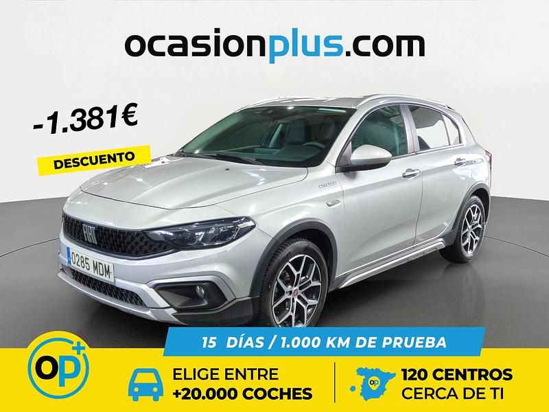 Gris Usado 2023 Fiat Tipo Cross Berlina | 15.200 € (Precio justo) - Imagen 1/4