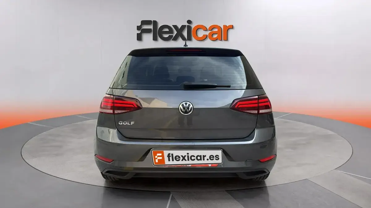 Usado VW Golf VII Advance 116 CV (85 kW) 2019 Gris Berlina